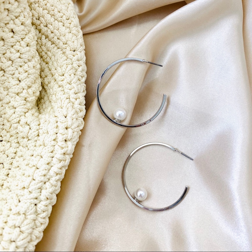 💕💕Last one Pearl Hoops Hoop Earrings - Picture 6 of 7